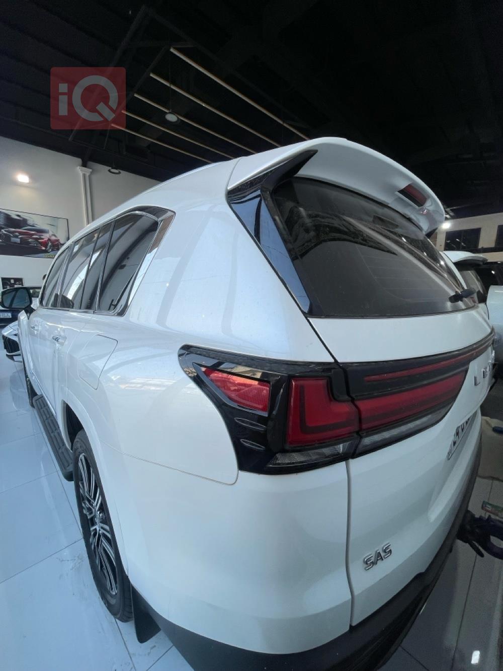 Lexus LX